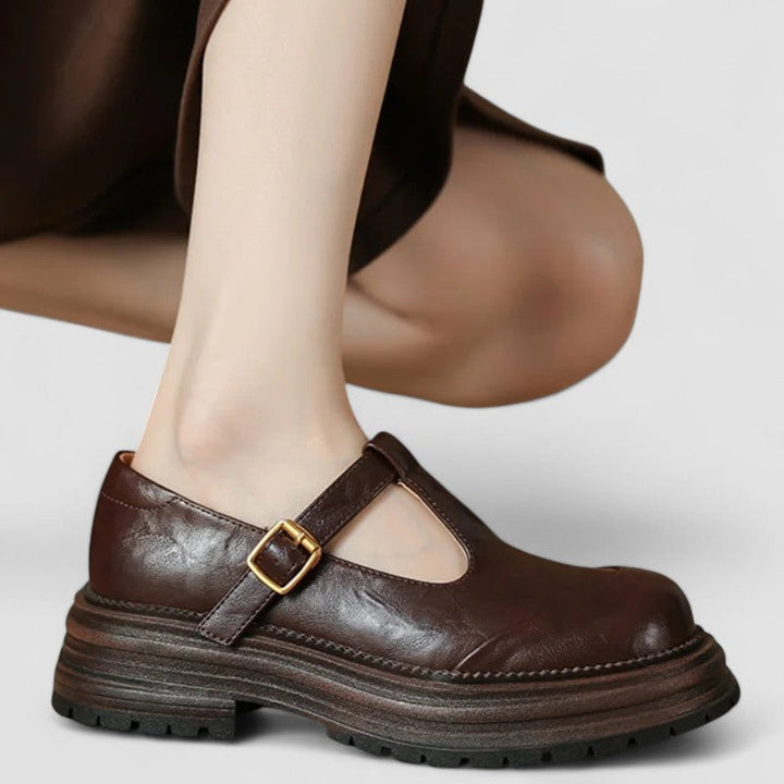 LIVIA | BRĄZOWE MARY JANE Z GRUBSZĄ PODESZWĄ