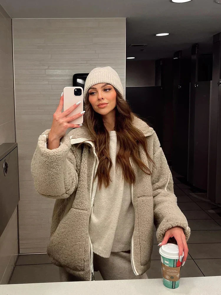 LIVIA | Miękka i przytulna kurtka typu teddy