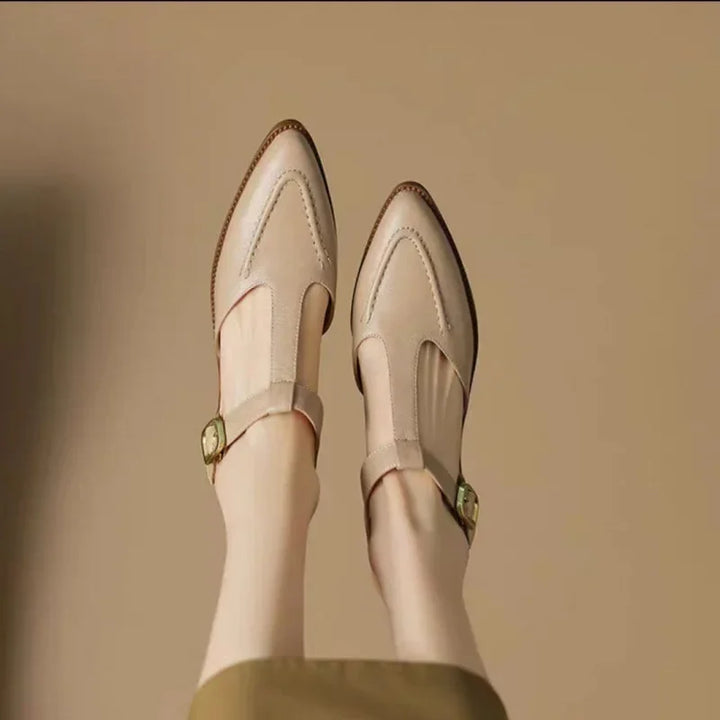 JULITA | STYLOWE PÓŁBUTY Z KLAMRĄ